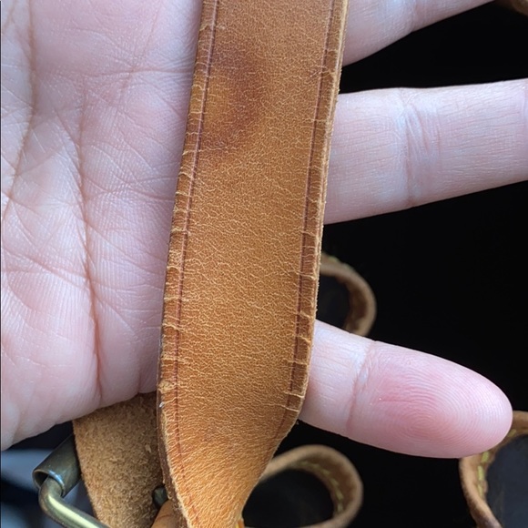 Louis Vuitton Bucket GM - Picture 10 of 17